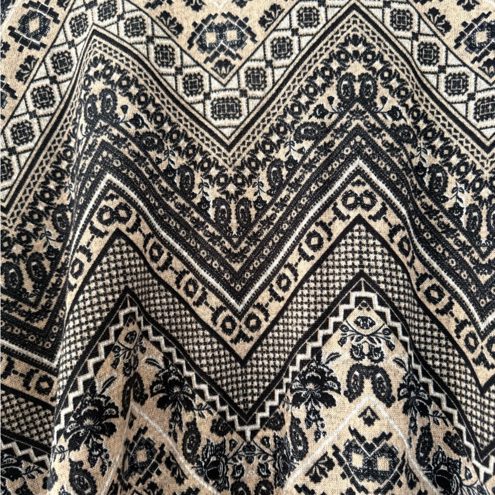 Unique Paisley Patterned Duster - Picture 5 of 5